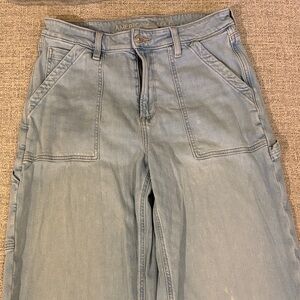 American Eagle Outfitters Women's Light Wash very baggy Jeans